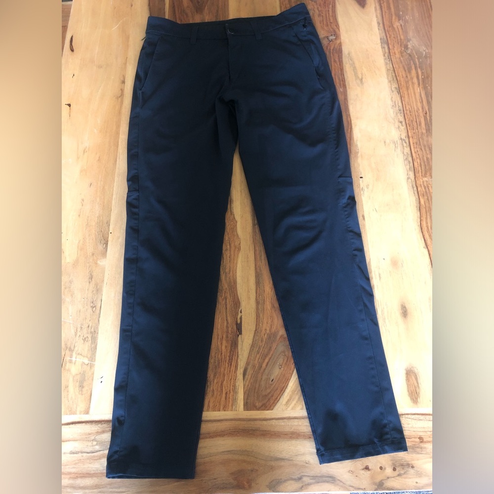 Lululemon Athletica Men's Black Pants Size 31